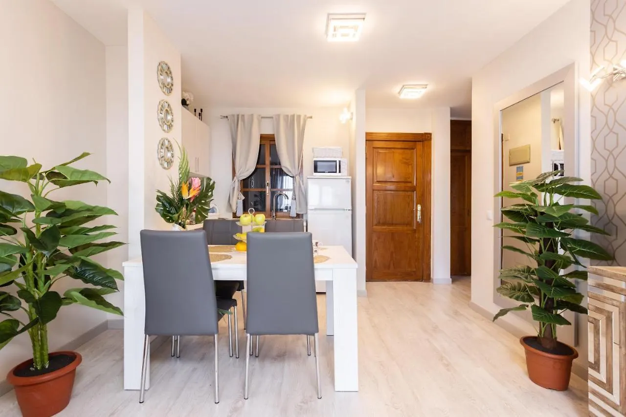 Appartamento Stylish Design With Ocean, Pool View, King Size Bed, Wifi, Smart Tv, Free Parking 2 Pools Access Costa Adeje