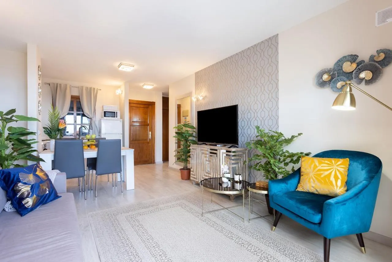 Stylish Design With Ocean, Pool View, King Size Bed, Wifi, Smart Tv, Free Parking 2 Pools Access Apartment Costa Adeje