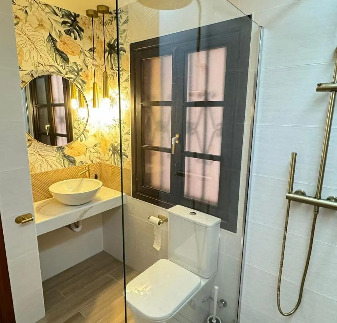 Stylish Design With Ocean, Pool View, King Size Bed, Wifi, Smart Tv, Free Parking 2 Pools Access Apartment Costa Adeje  Costa Adeje (Tenerife)