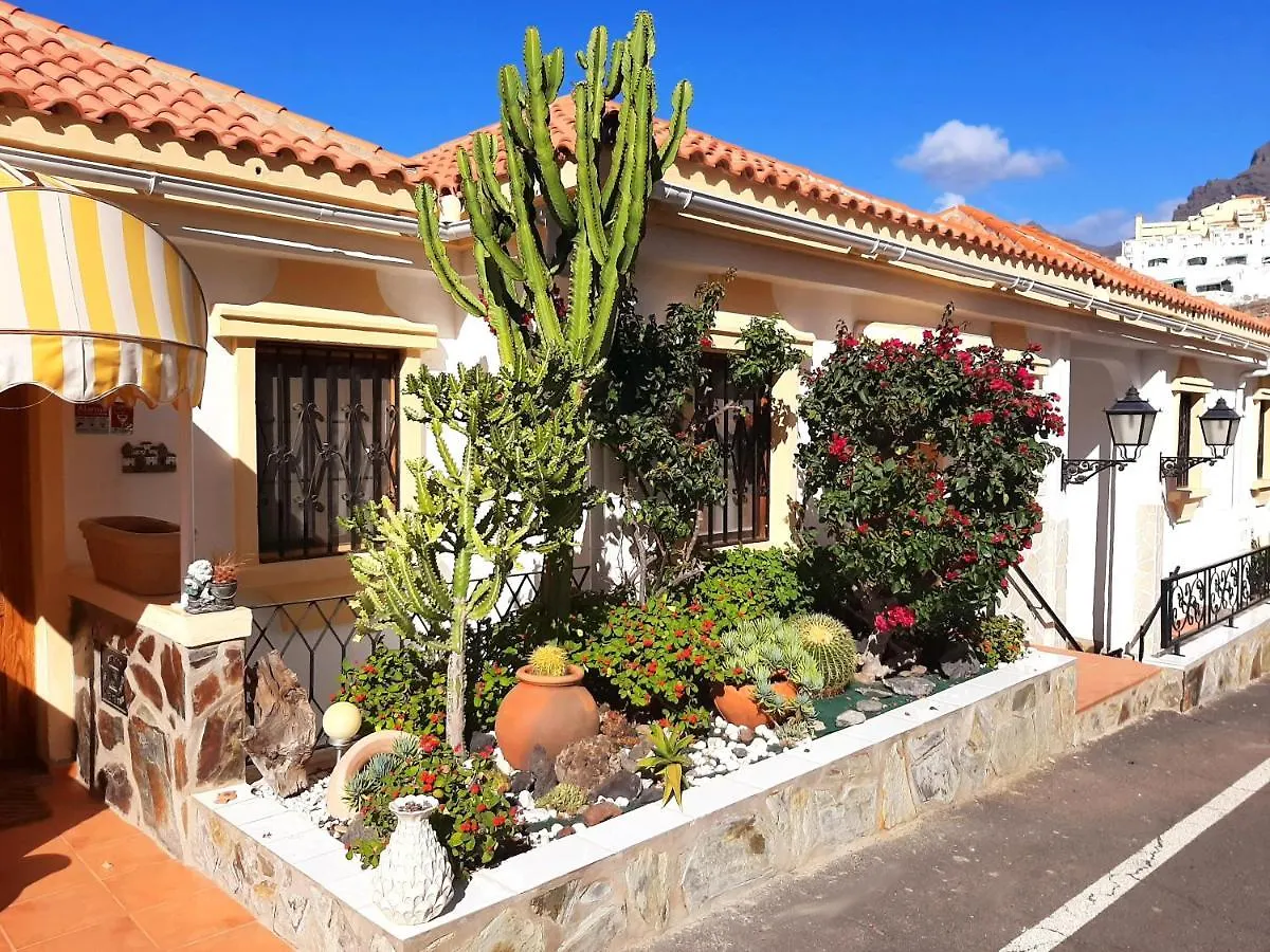Stylish Design With Ocean, Pool View, King Size Bed, Wifi, Smart Tv, Free Parking 2 Pools Access Apartment Costa Adeje